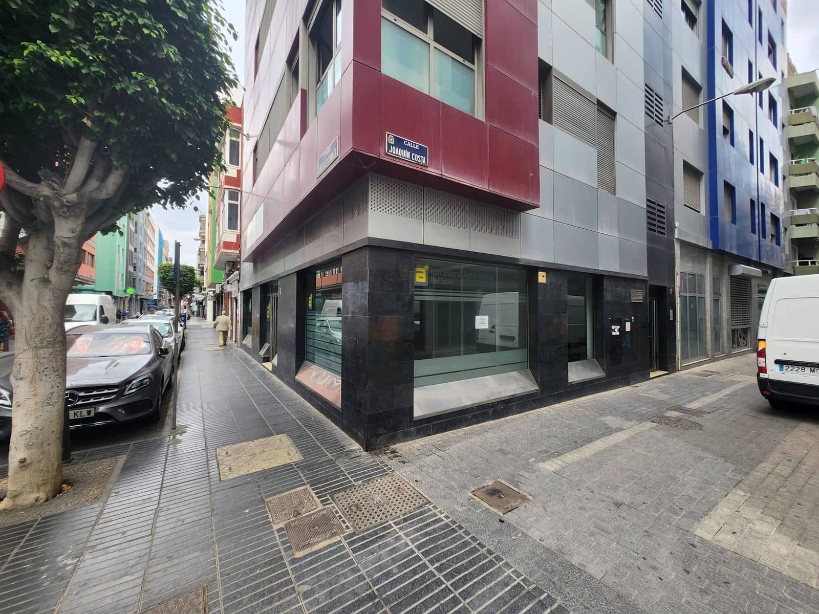 Commercieel te koop in Las Palmas de Gran Canaria - € 261.000 (Ref: 8173176)