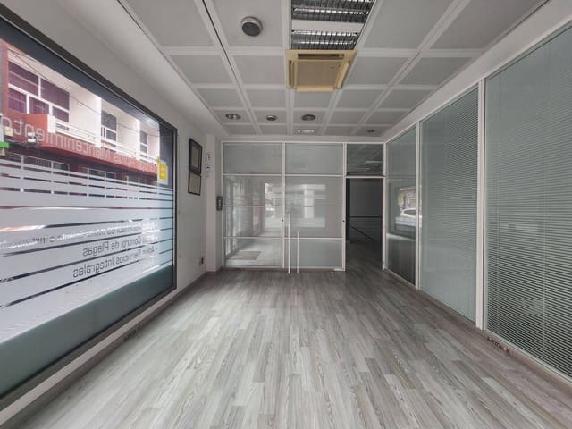 Erhverv til salg i Santa Catalina - Canteras, Las Palmas de Gran Canaria - € 261.000 (Ref: 8173176)