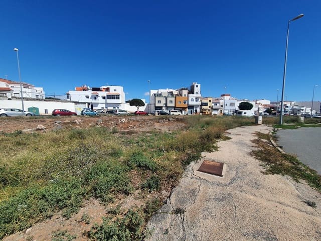 Tontti myytävänä paikassa Santa Lucía de Tirajana - 149 000 € (Ref: 8174843)