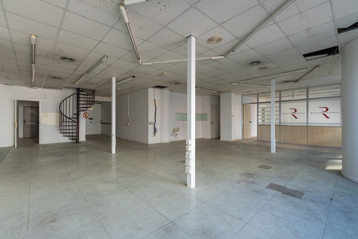 Kantoor te koop in Las Palmas de Gran Canaria met garage - € 260.000 (Ref: 8213478)