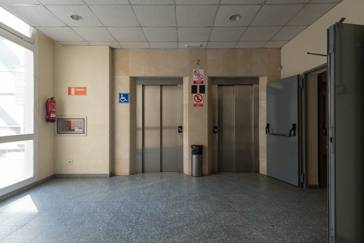 Kantoor te koop in Las Palmas de Gran Canaria met garage - € 260.000 (Ref: 8213478)