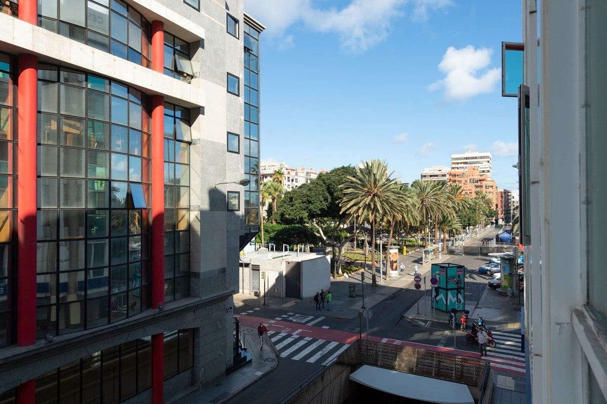 Kantoor te koop in Las Palmas de Gran Canaria met garage - € 260.000 (Ref: 8213478)