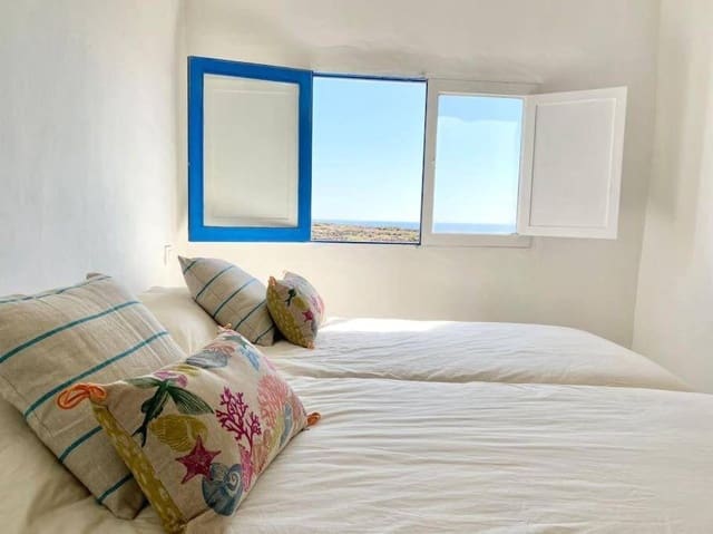 4 bedroom Villa for sale in La Graciosa, Teguise - € 1,175,000 (Ref: 8226450)