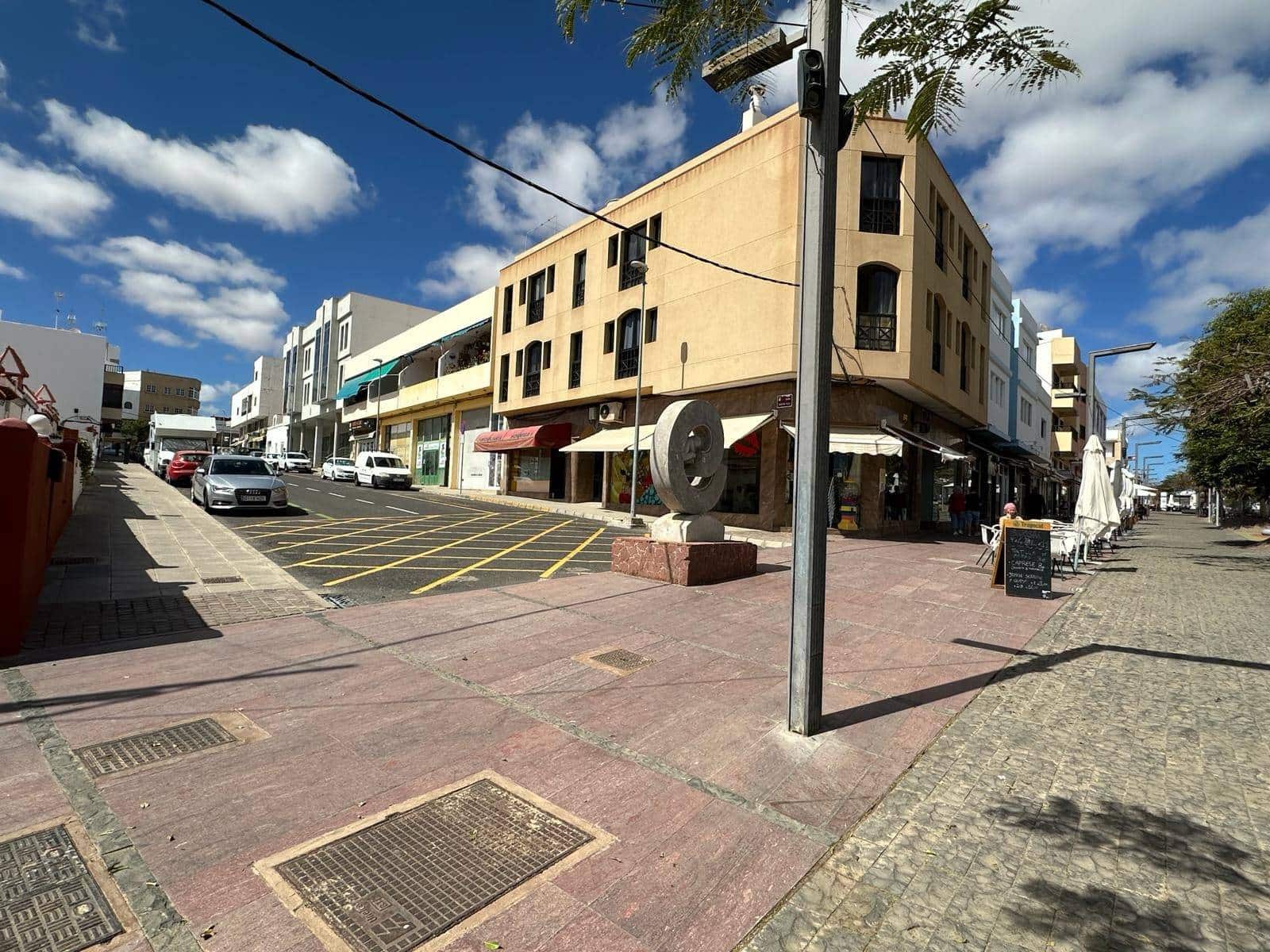 Erhverv til salg i Puerto del Rosario - € 105.000 (Ref: 8233356)