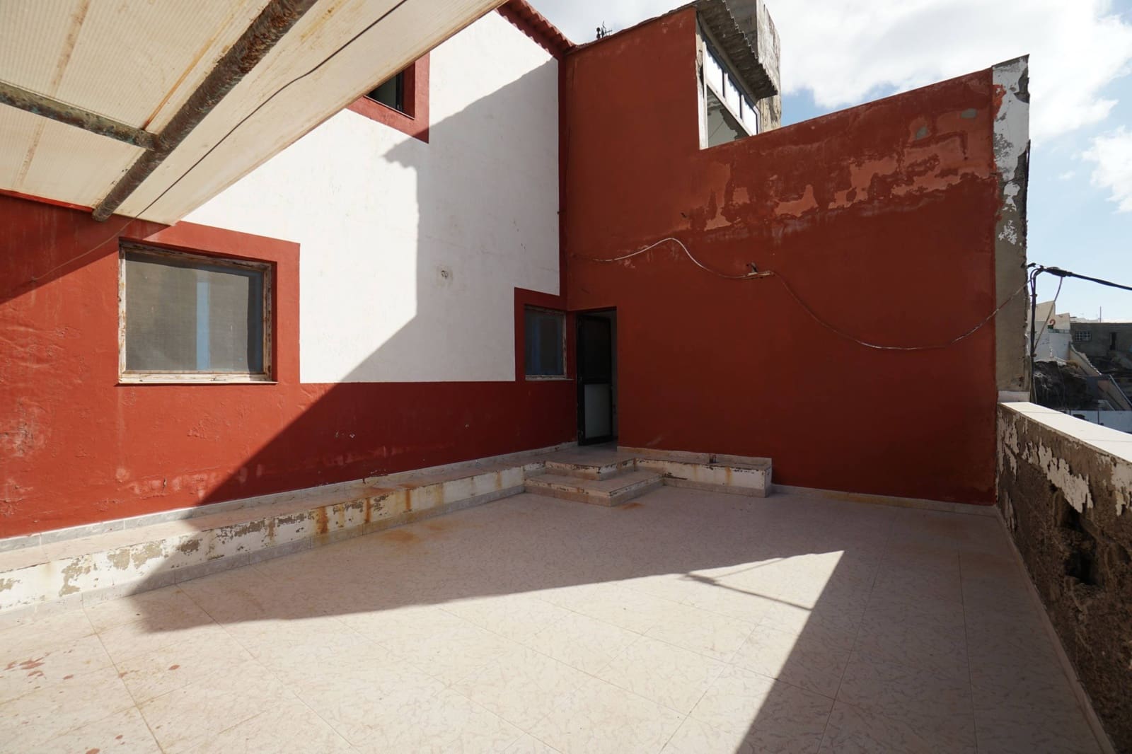 5 soveværelse Villa til salg i Santa Maria de Guia de Gran Canaria med garage - € 168.000 (Ref: 8263169)