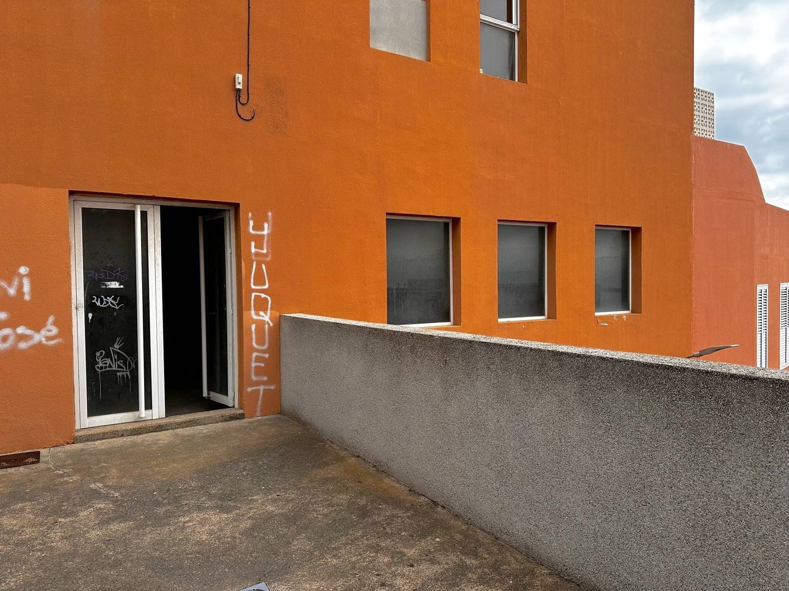 Erhverv til salg i Arucas - € 73.000 (Ref: 8343124)