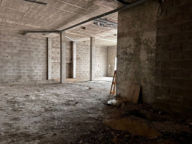 Erhverv til salg i Arucas - € 73.000 (Ref: 8343124)