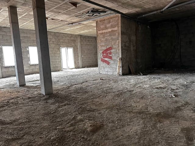 Erhverv til salg i Arucas - € 73.000 (Ref: 8343124)