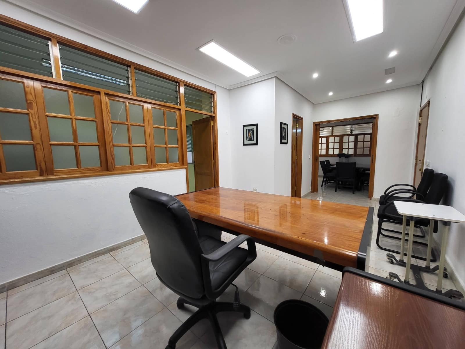 Office for rent in Las Palmas de Gran Canaria - € 980 (Ref: 8348244)