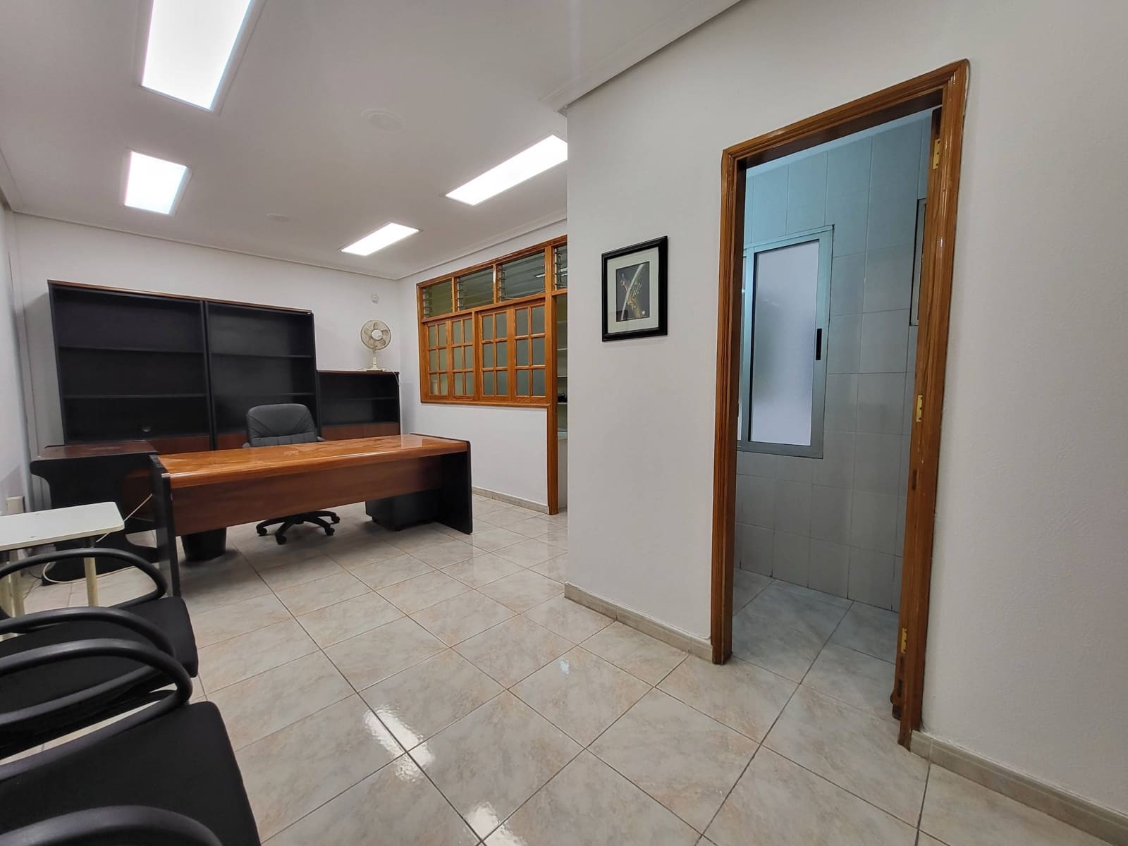 Office for rent in Las Palmas de Gran Canaria - € 980 (Ref: 8348244)