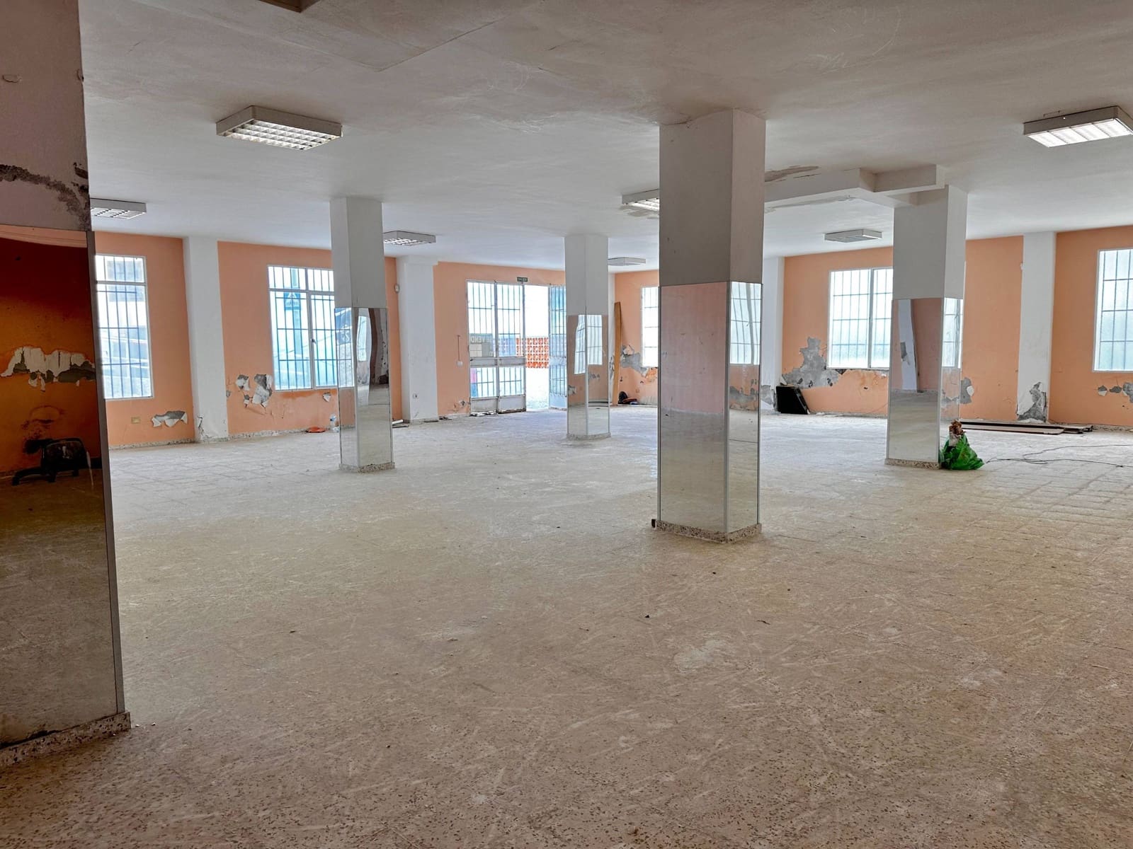 Kommersiell til salgs i Los Realejos - € 260 000 (Ref: 8354274)