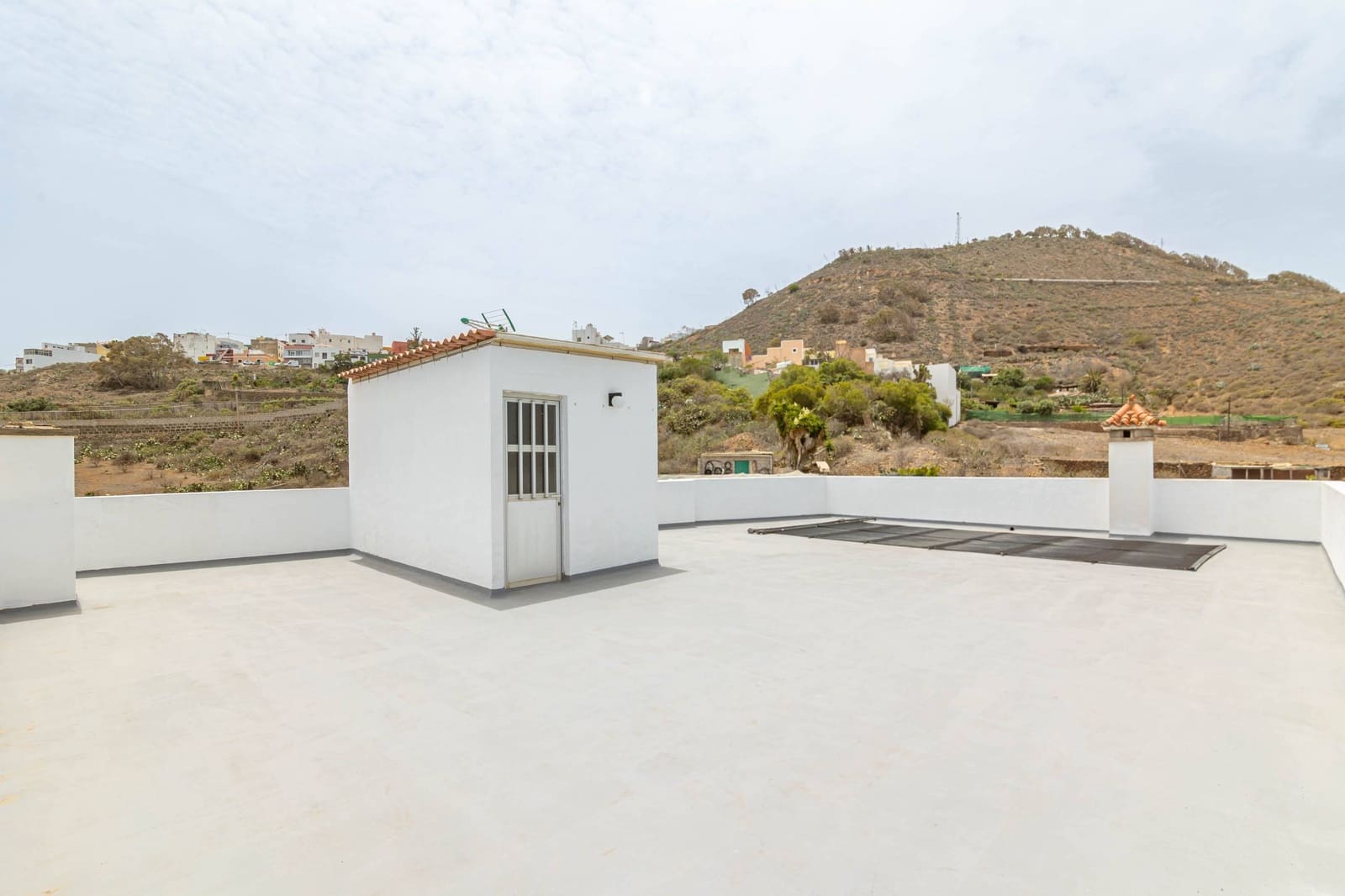 6 quarto Moradia para venda em Arucas com piscina garagem - 430 000 € (Ref: 8450765)