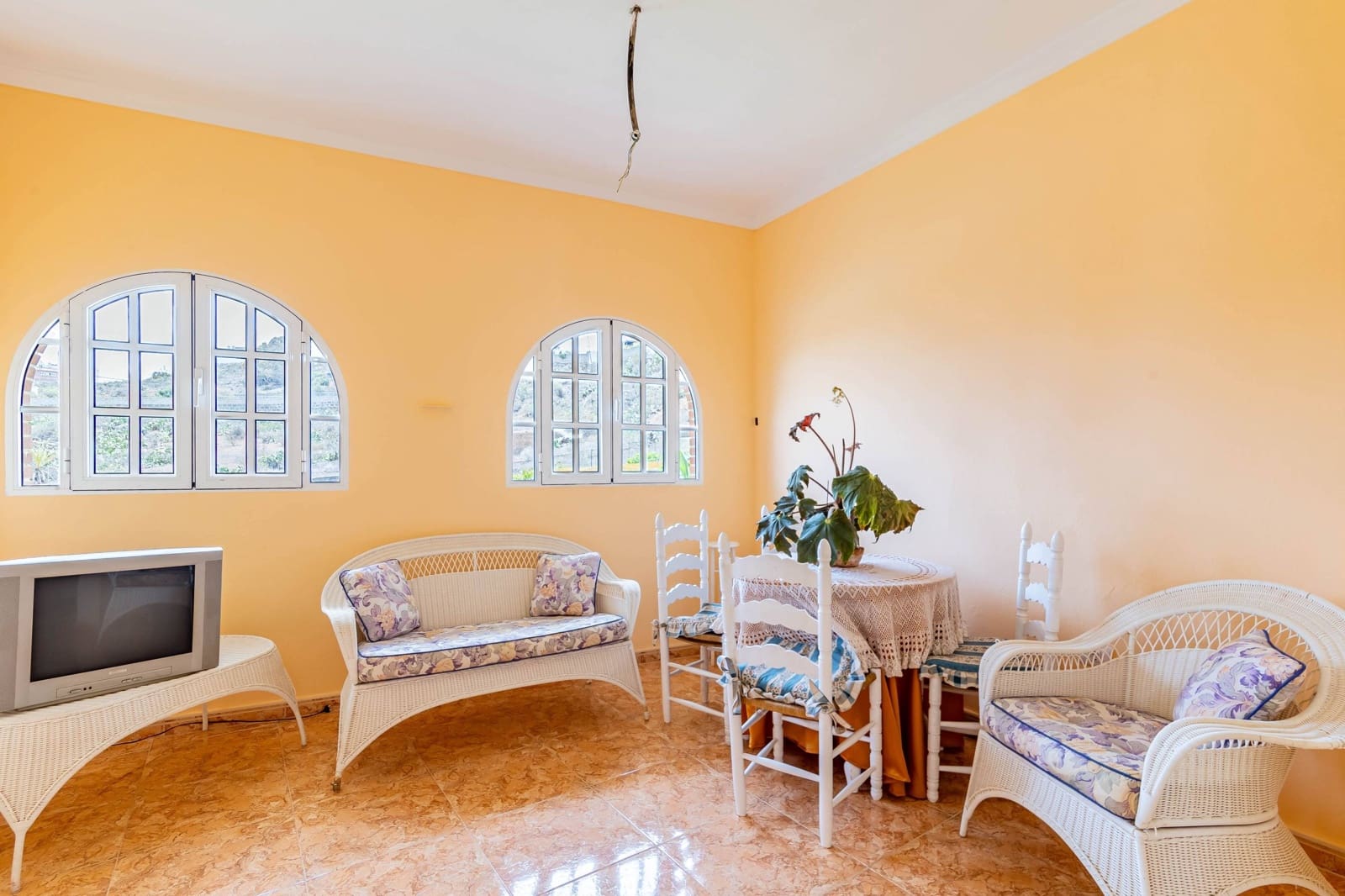 6 quarto Moradia para venda em Arucas com piscina garagem - 430 000 € (Ref: 8450765)