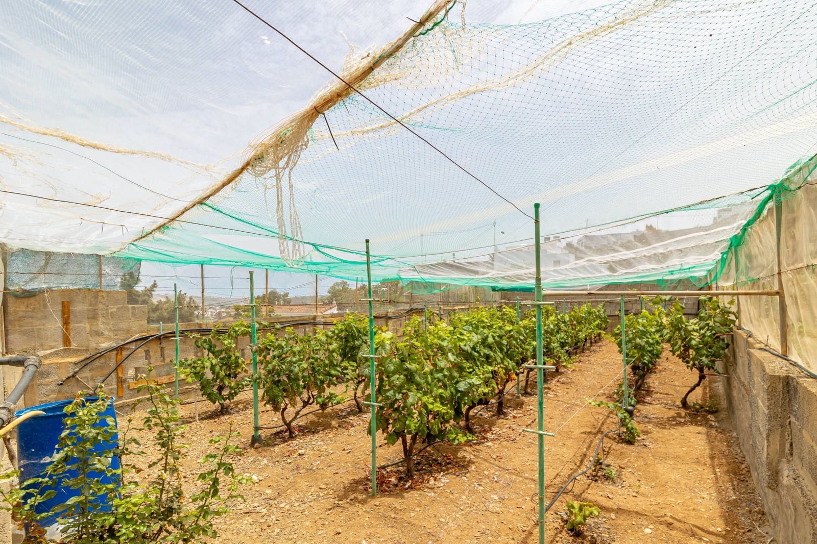 6 bedroom Villa for sale in Arucas with pool garage - € 430,000 (Ref: 8450765)