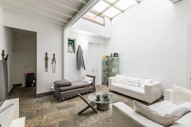 8 soverom Hus til salgs i Tafira Alta, Las Palmas de Gran Canaria - € 700 000 (Ref: 8468140)