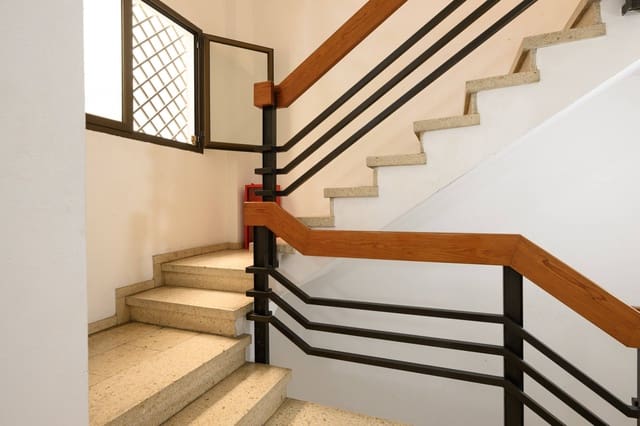 Comercial para venda em Las Palmas de Gran Canaria - 1 500 000 € (Ref: 8495145)