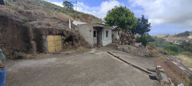 5 soveværelse Villa til salg i Santa María de Guía de Gran Canaria med garage - € 189.900 (Ref: 8504511)