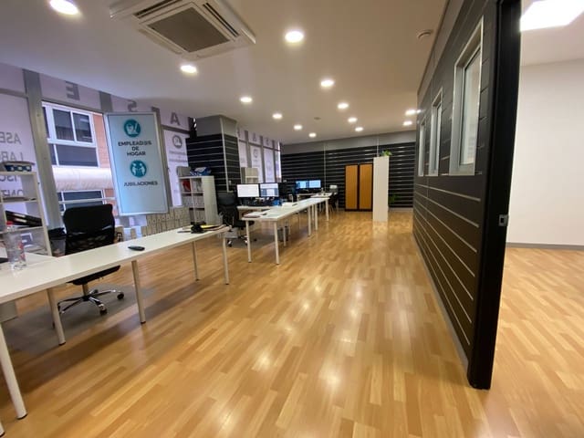 Office for rent in Guanarteme, Las Palmas de Gran Canaria - € 1,900 (Ref: 8529763)