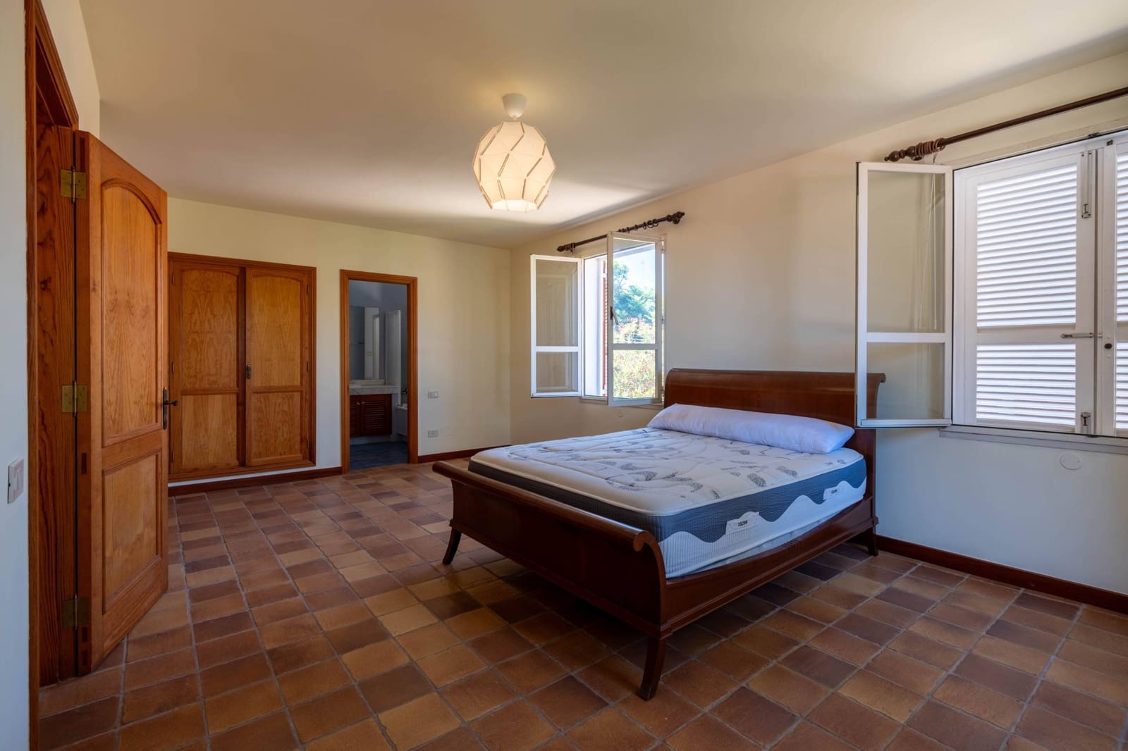 4 soveværelse Villa til salg i Santa Brigida med garage - € 690.000 (Ref: 8559926)