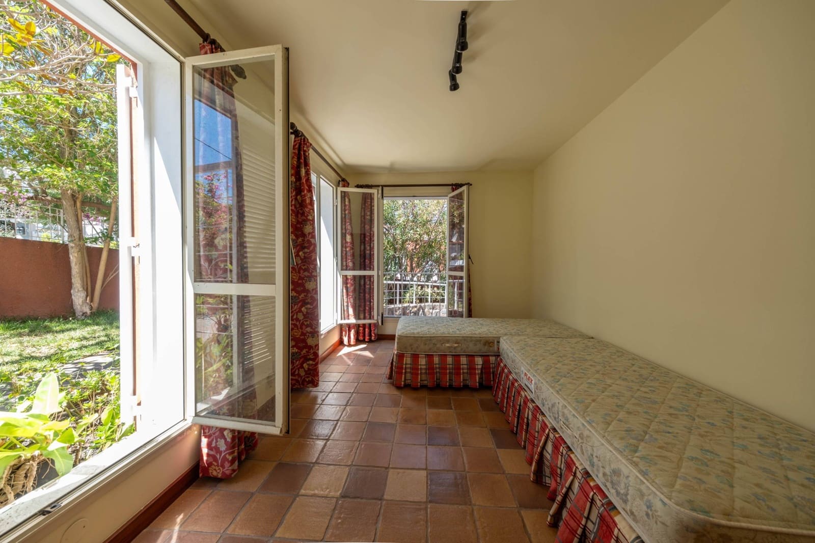 4 slaapkamer Villa te koop in Santa Brigida met garage - € 690.000 (Ref: 8559926)