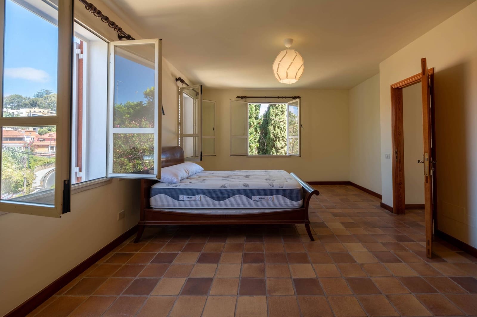 4 slaapkamer Villa te koop in Santa Brigida met garage - € 690.000 (Ref: 8559926)