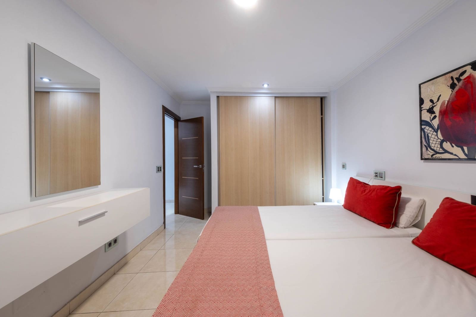 46 bedroom Apartment for sale in Amadores with pool garage - € 11,400,000 (Ref: 8570382)