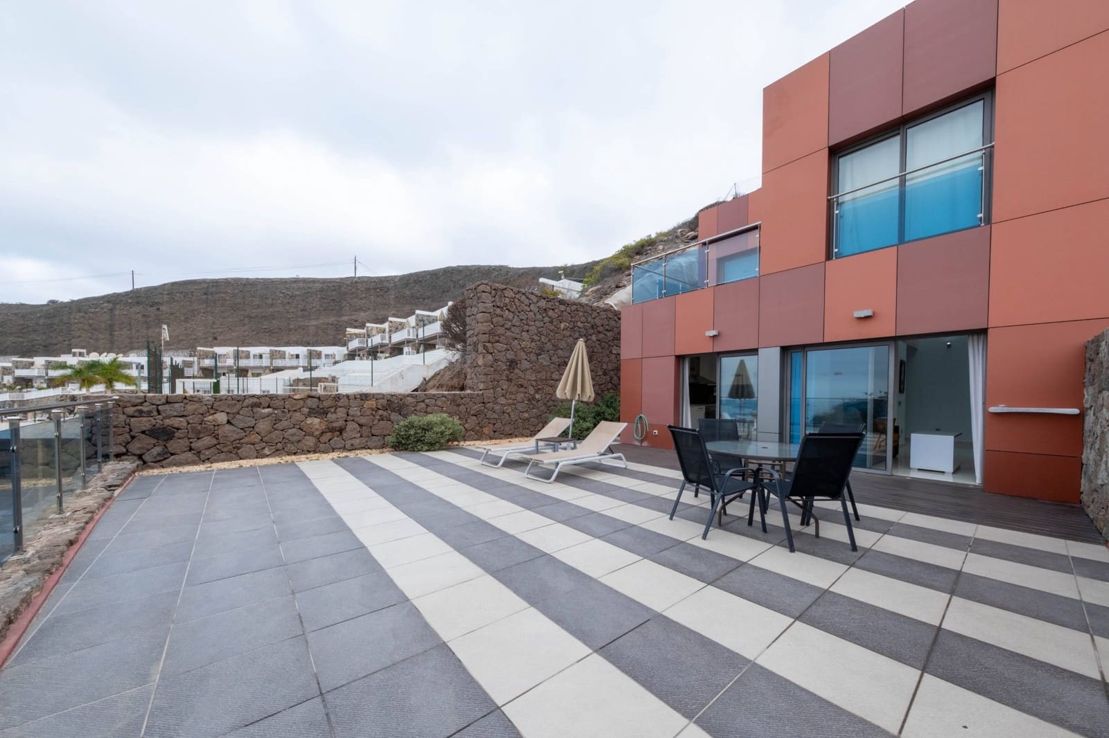 46 bedroom Apartment for sale in Amadores with pool garage - € 11,400,000 (Ref: 8570382)