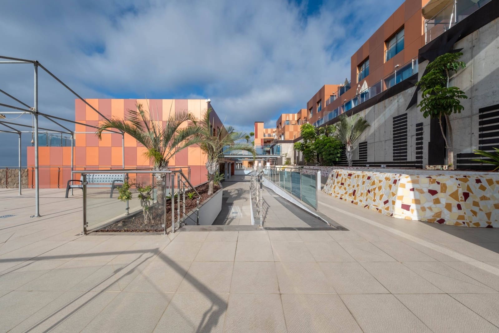 46 bedroom Apartment for sale in Amadores with pool garage - € 11,400,000 (Ref: 8570382)