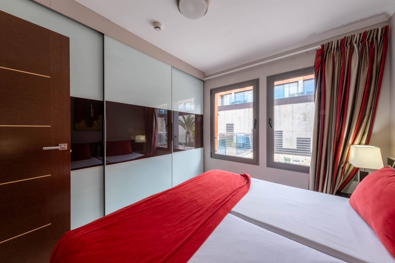 46 Zimmer Apartment zu verkaufen in Amadores mit Pool Garage - 11.400.000 € (Ref: 8570382)