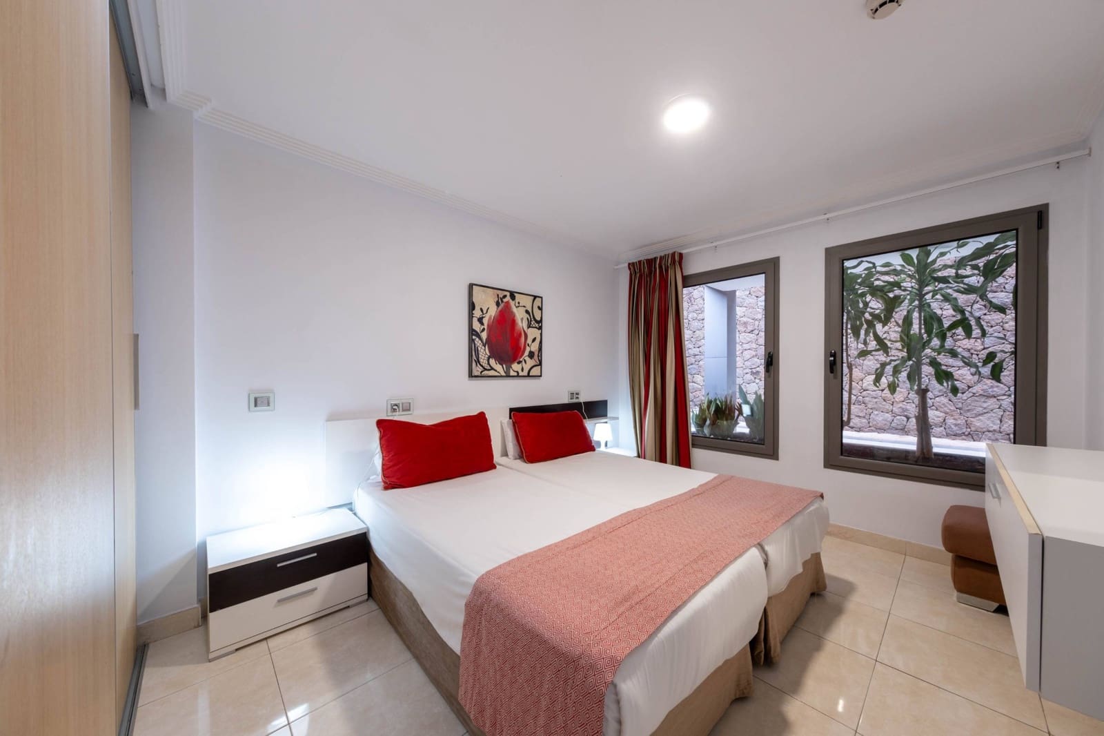 46 Zimmer Apartment zu verkaufen in Amadores mit Pool Garage - 11.400.000 € (Ref: 8570382)