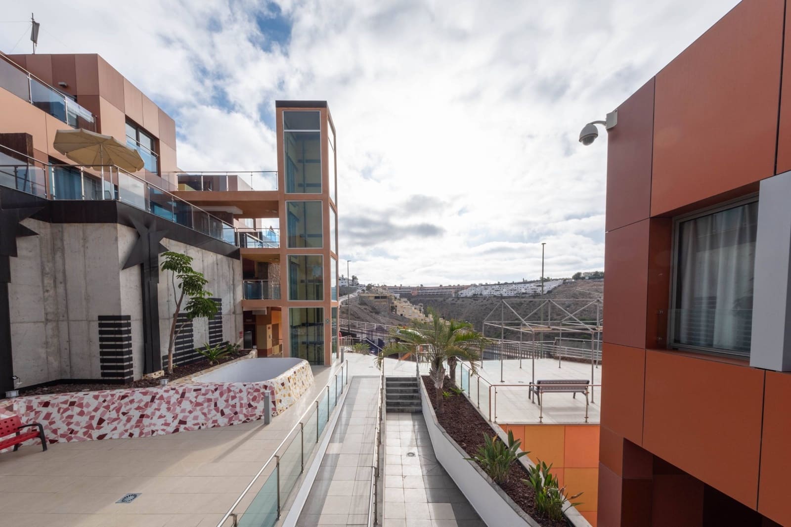 46 Zimmer Apartment zu verkaufen in Amadores mit Pool Garage - 11.400.000 € (Ref: 8570382)