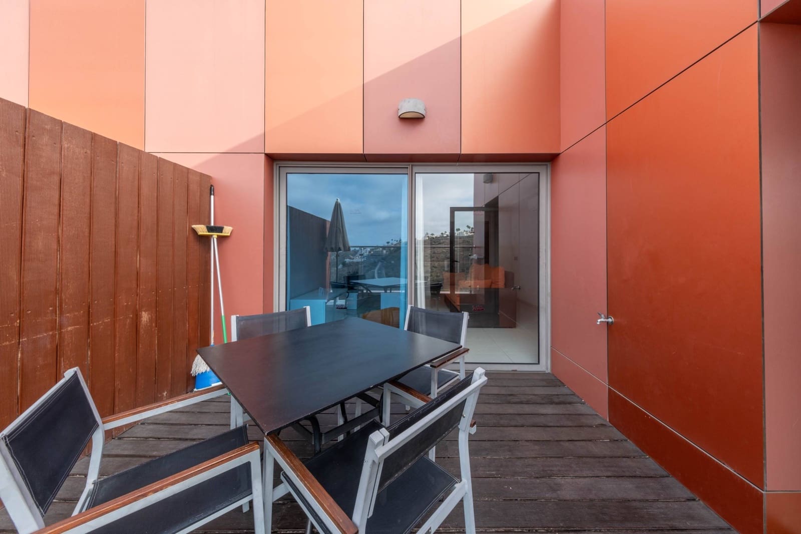 46 Zimmer Apartment zu verkaufen in Amadores mit Pool Garage - 11.400.000 € (Ref: 8570382)