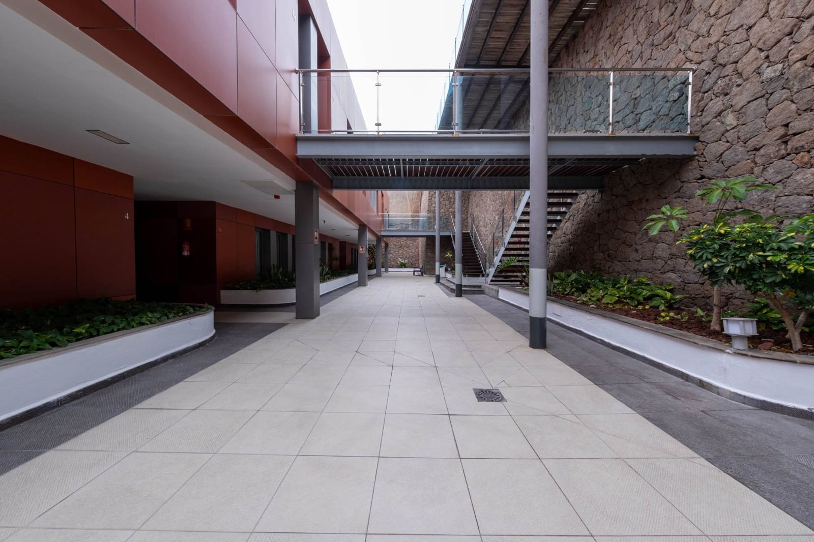 46 makuuhuone Huoneisto myytävänä paikassa Amadores mukana uima-altaan 
autotalli - 11 400 000 € (Ref: 8570382)