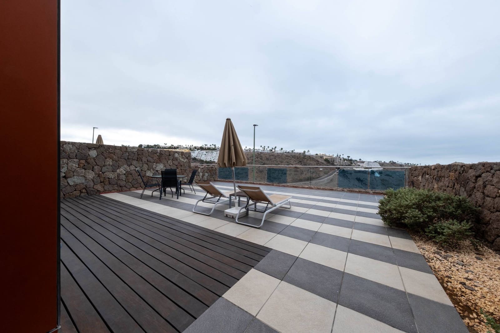 46 bedroom Apartment for sale in Amadores with pool garage - € 11,400,000 (Ref: 8570382)