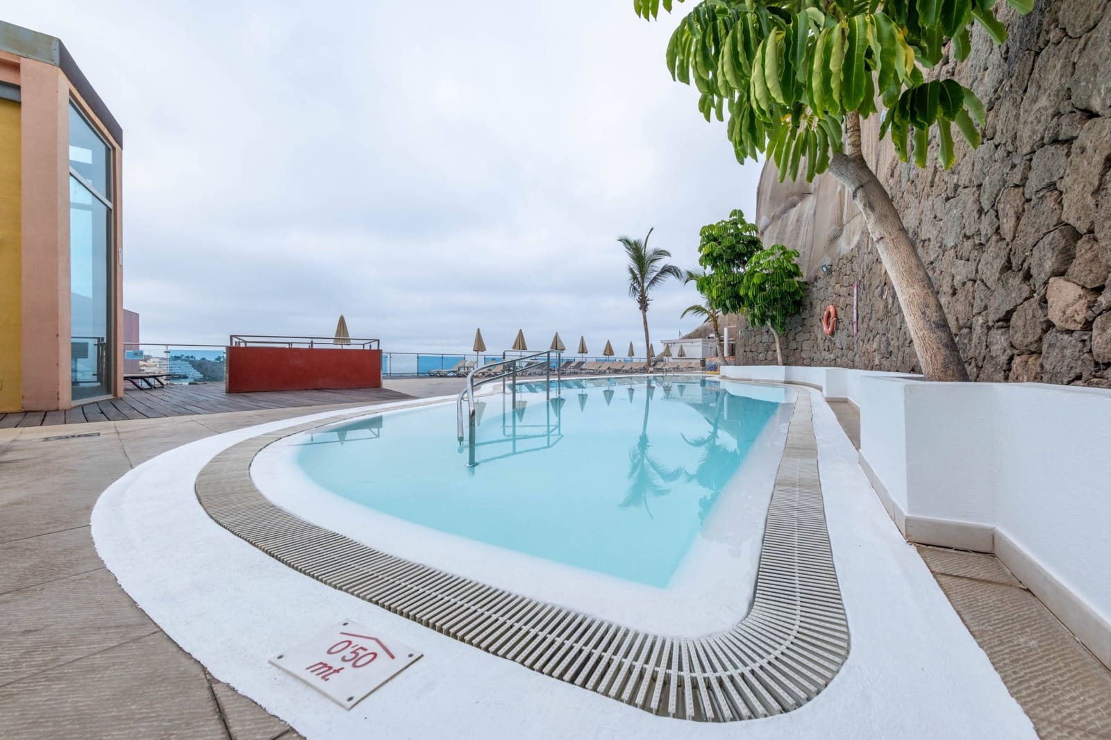 46 bedroom Apartment for sale in Amadores with pool garage - € 11,400,000 (Ref: 8570382)