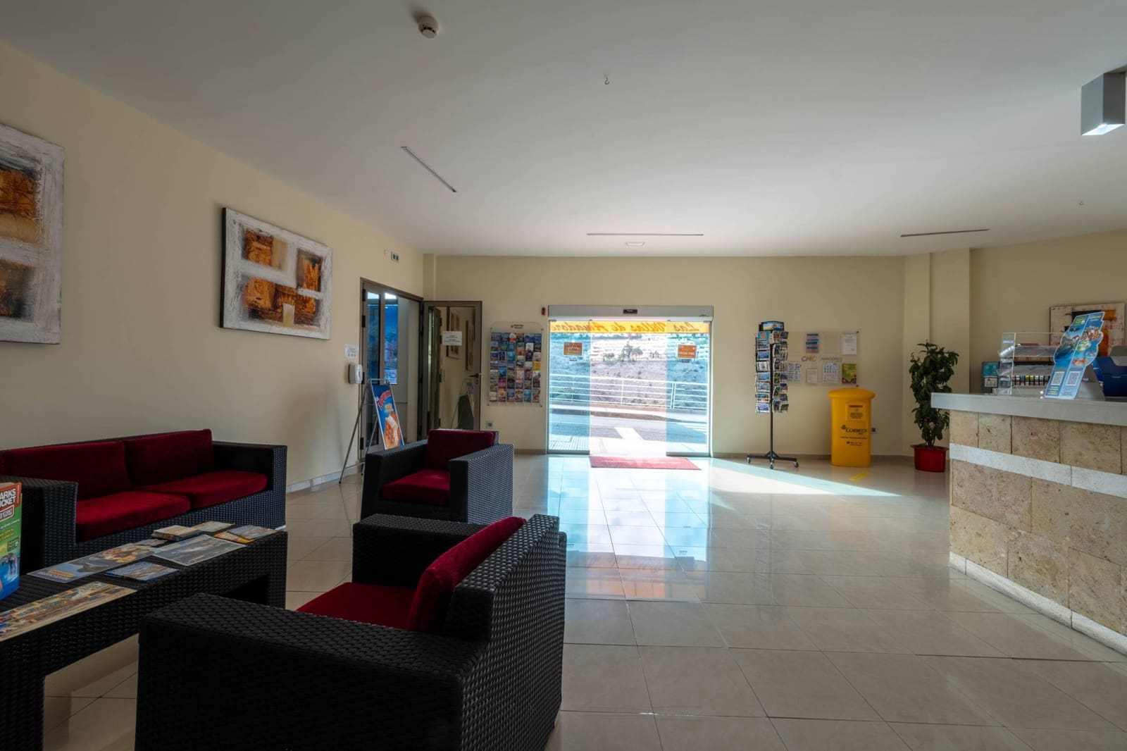 46 bedroom Apartment for sale in Amadores with pool garage - € 11,400,000 (Ref: 8570382)