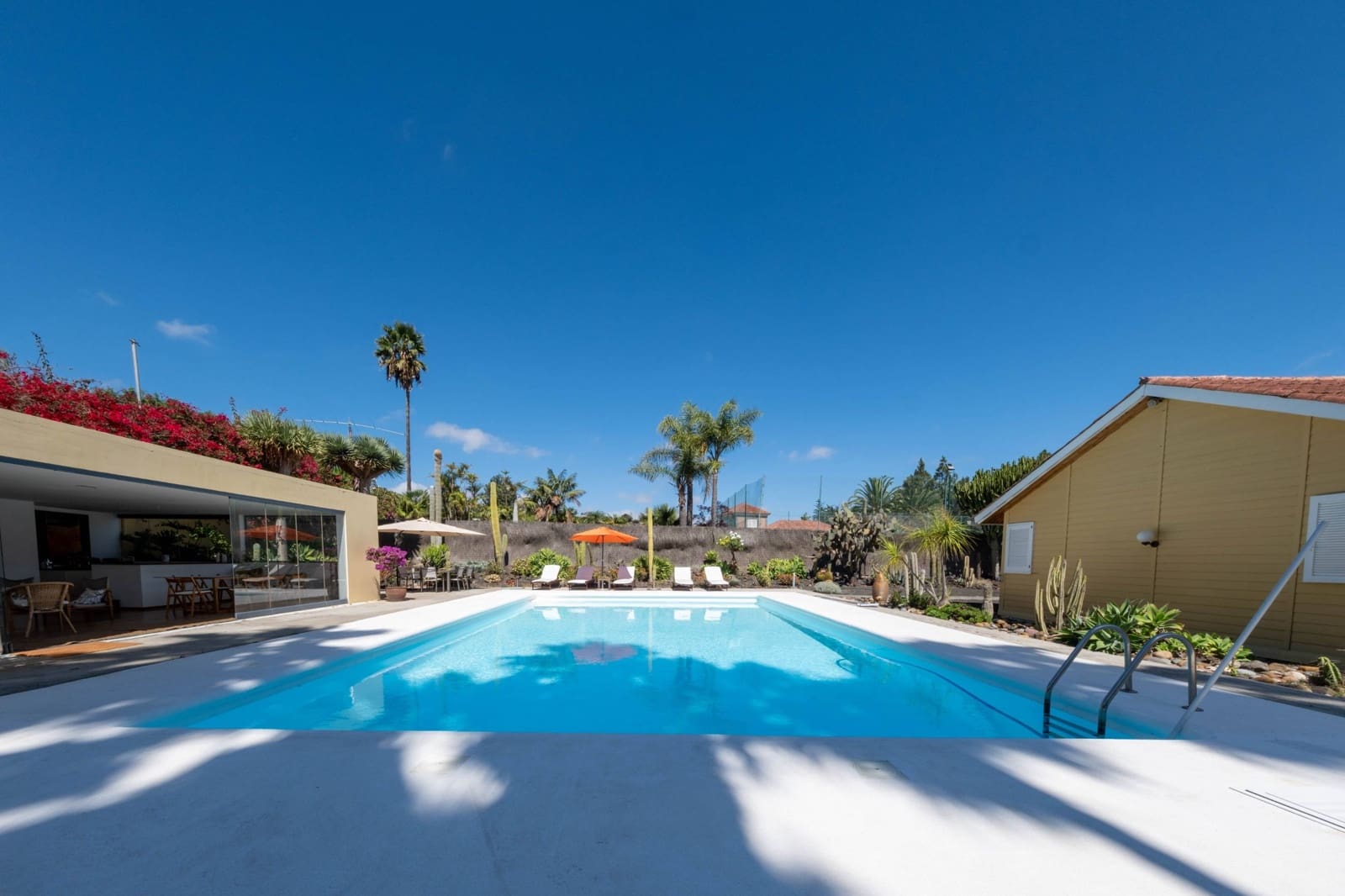 5 bedroom Villa for sale in Santa Brigida with pool garage - € 1,545,000 (Ref: 8580105)