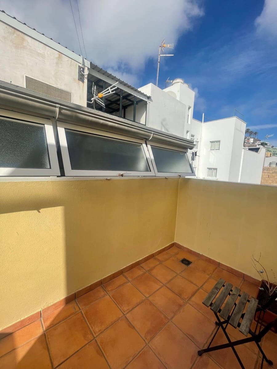 4 soverom Rekkehus til salgs i Las Palmas de Gran Canaria med garasje - € 398 000 (Ref: 8584292)