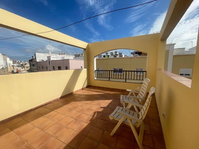 4 soveværelse Rækkehus til salg i Arenales - Lugo - Avda. Marítima, Las Palmas de Gran Canaria med garage - € 398.000 (Ref: 8584292)