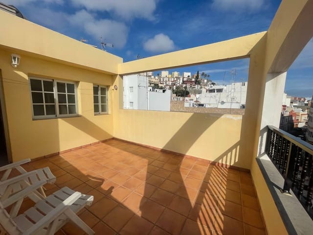 4 soveværelse Rækkehus til salg i Arenales - Lugo - Avda. Marítima, Las Palmas de Gran Canaria med garage - € 398.000 (Ref: 8584292)
