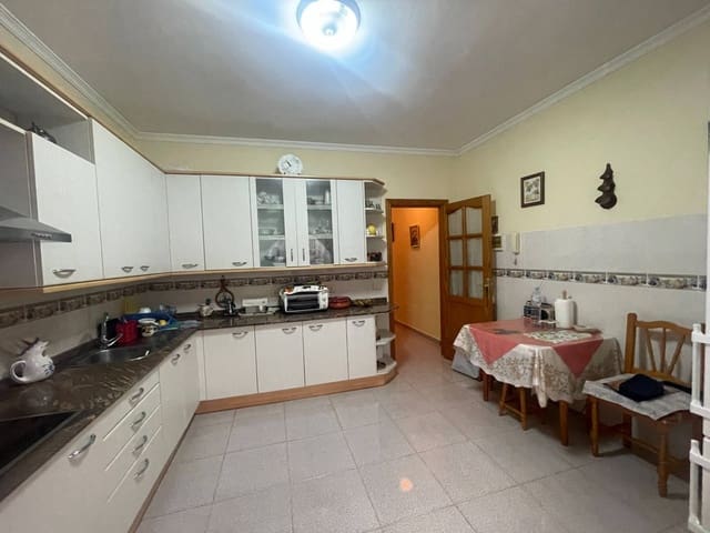 4 quarto Moradia em Banda para venda em Arenales - Lugo - Avda. Marítima, Las Palmas de Gran Canaria com garagem - 398 000 € (Ref: 8584292)