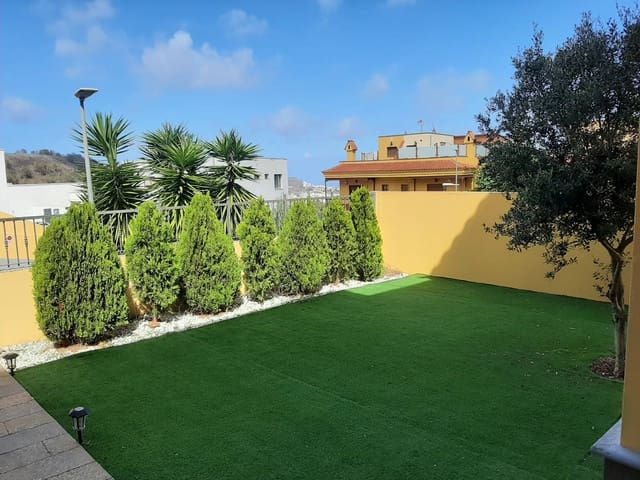 6 soveværelse Villa til salg i Arucas med garage - € 645.000 (Ref: 8620158)