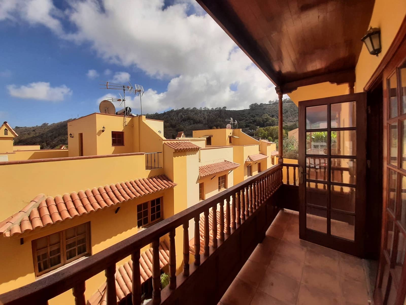 6 soveværelse Villa til salg i Arucas med garage - € 645.000 (Ref: 8620158)