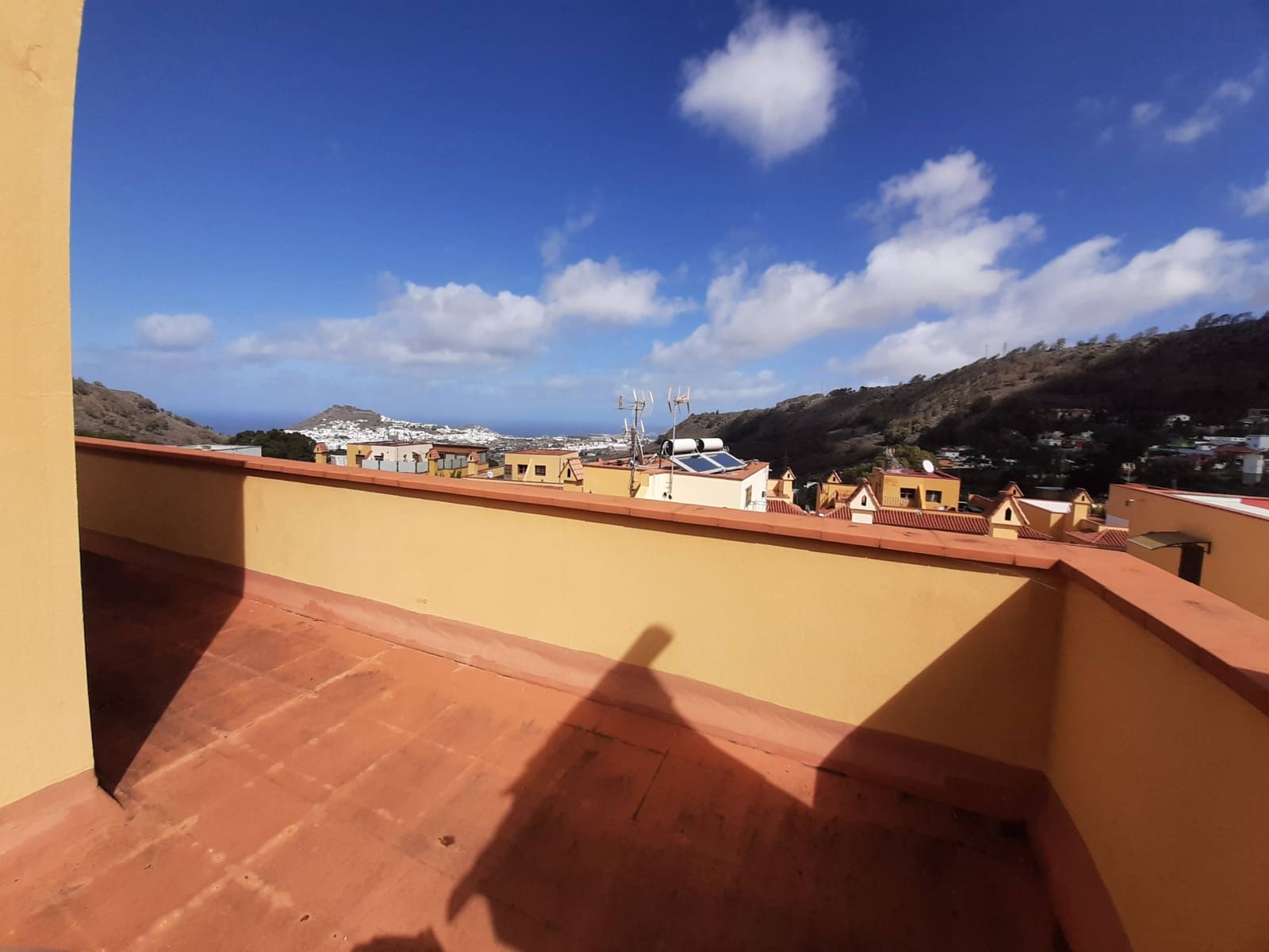 6 soveværelse Villa til salg i Arucas med garage - € 645.000 (Ref: 8620158)