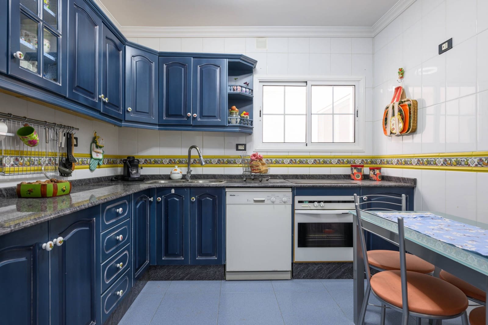 17 soveværelse Byhus til salg i Vega de San Mateo med garage - € 1.500.000 (Ref: 8623273)