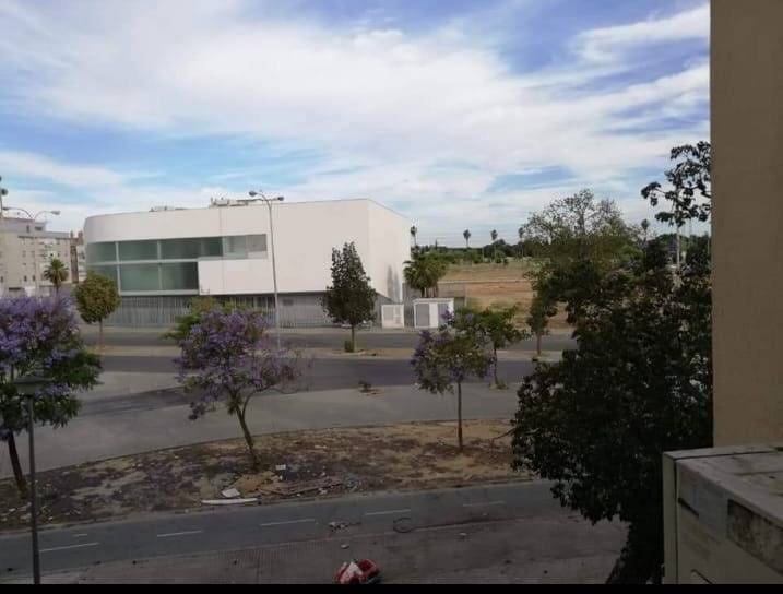 4 bedroom Flat for sale in Seville city - € 42,000 (Ref: 8636475)