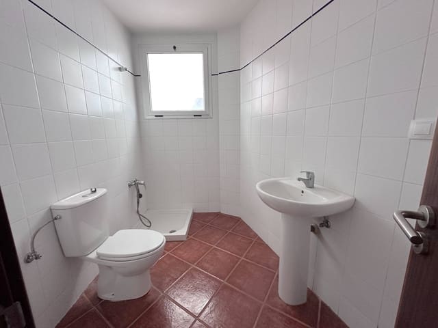 2 soveværelse Lejlighed til salg i Arucas med garage - € 120.000 (Ref: 8682537)