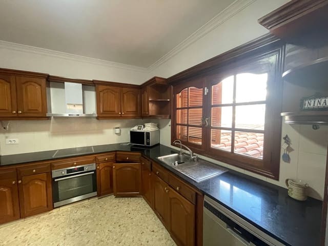 6 Zimmer Villa zu verkaufen in Santa Brígida - 680.000 € (Ref: 8689212)