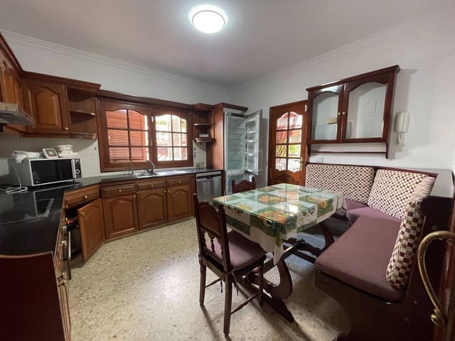 6 Zimmer Villa zu verkaufen in Santa Brígida - 680.000 € (Ref: 8689212)