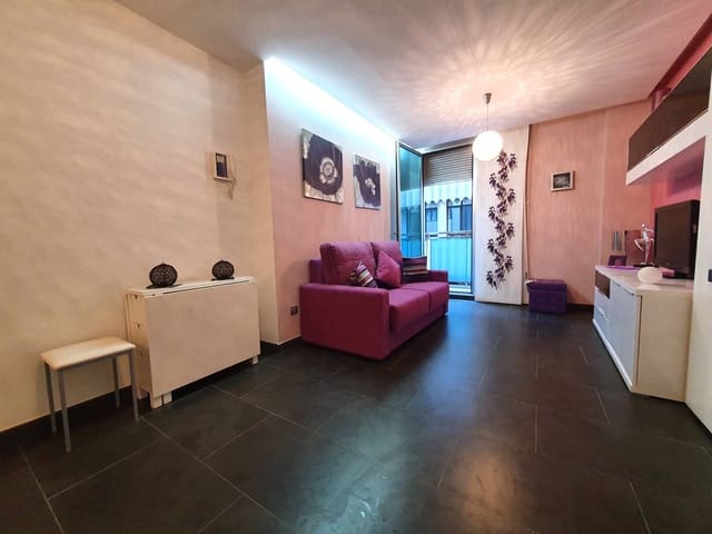 1 bedroom Flat for rent in Las Palmas de Gran Canaria with garage - € 1,300 (Ref: 8706984)